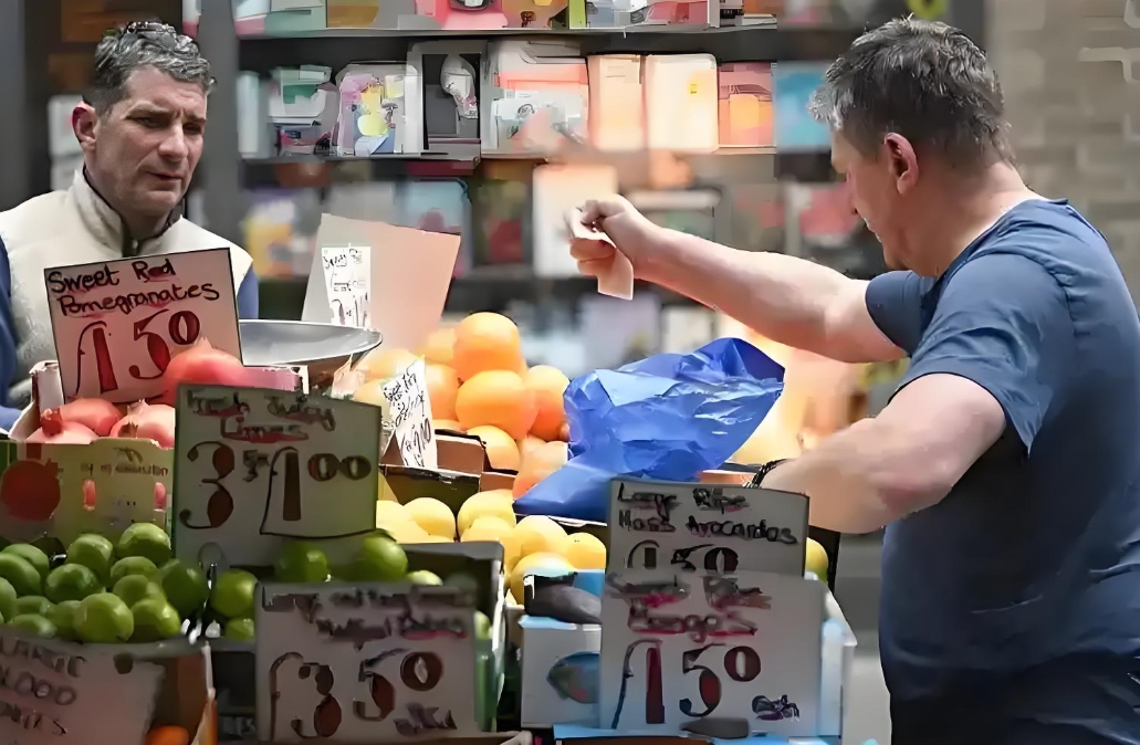 经济增长预期减半 英国财政大臣坚持财政紧缩政策