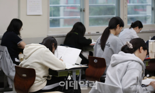 韩媒：韩国高中学分制改革催生“退学潮”