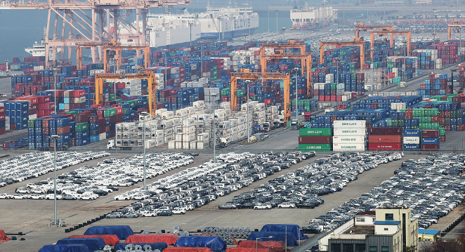 半导体景气延续,韩国出口规模2026年将首超日本?