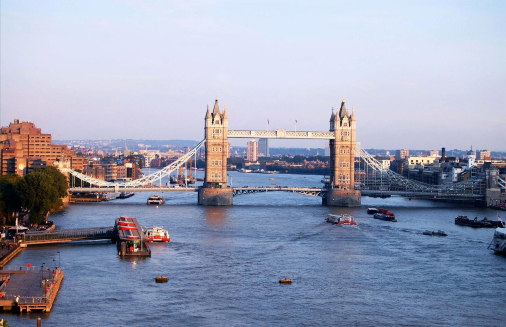 英国2月经济回暖 复苏前景仍存隐忧